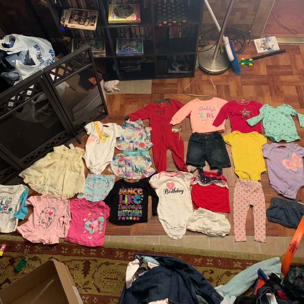 Large lot of girls clothing 12 m